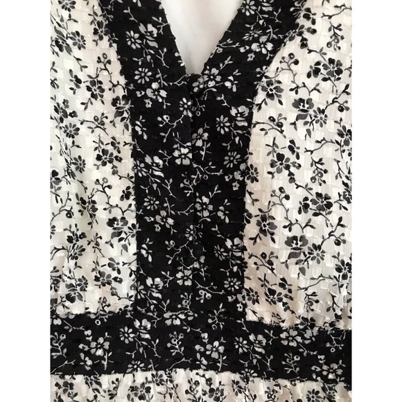 Madewell V-Neck Peplum Top in Clipdot Branch Floral Black White Medium - Picture 2 of 5
